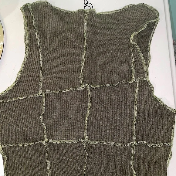 Garage Rib Tank - Picture 2 of 3